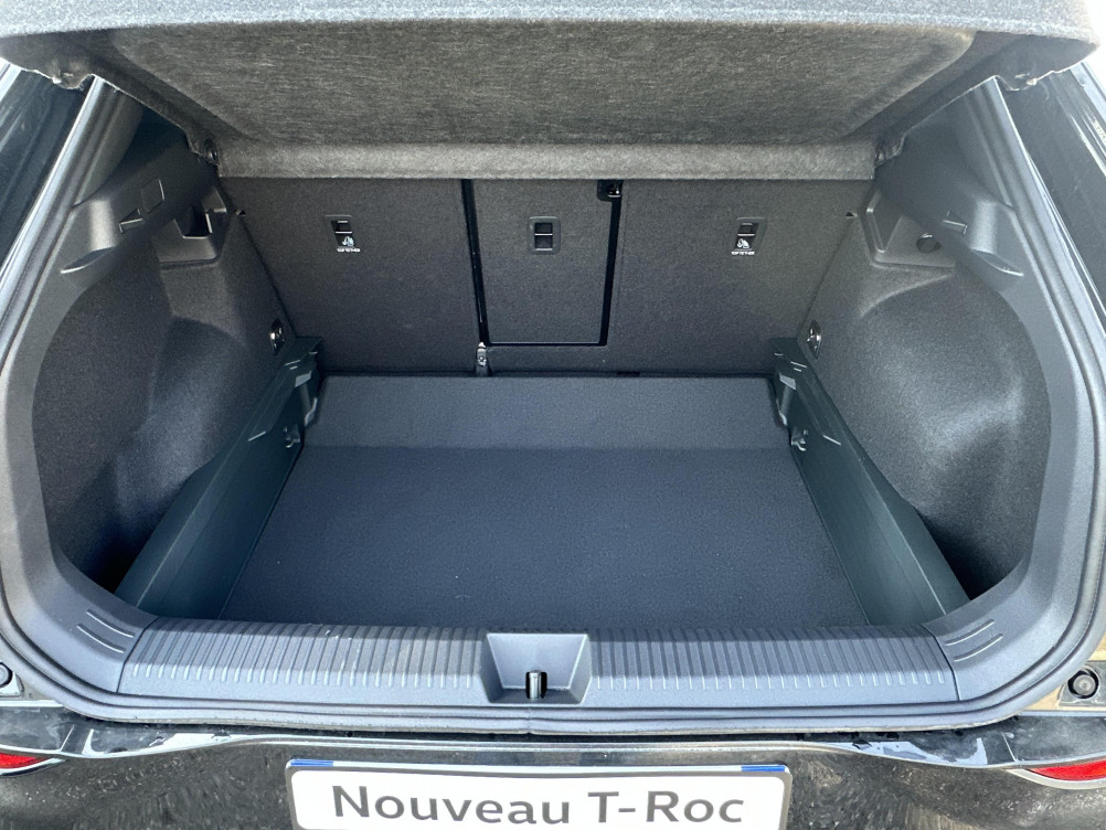 Acheter Volkswagen T-Roc T-Roc 1.5 eTSI Hybrid 150 ch DSG7 R-Line 5p neuf dans les concessions du Groupe Faurie