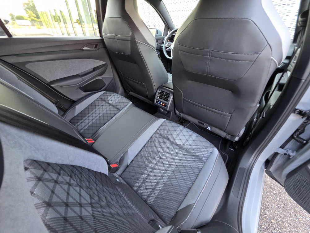Acheter Volkswagen Golf Golf 1.5 eTSI EVO2 150 DSG7 R-Line 5p occasion dans les concessions du Groupe Faurie