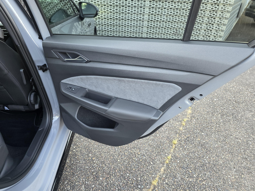 Acheter Volkswagen Golf Golf 1.5 eTSI EVO2 150 DSG7 R-Line 5p occasion dans les concessions du Groupe Faurie