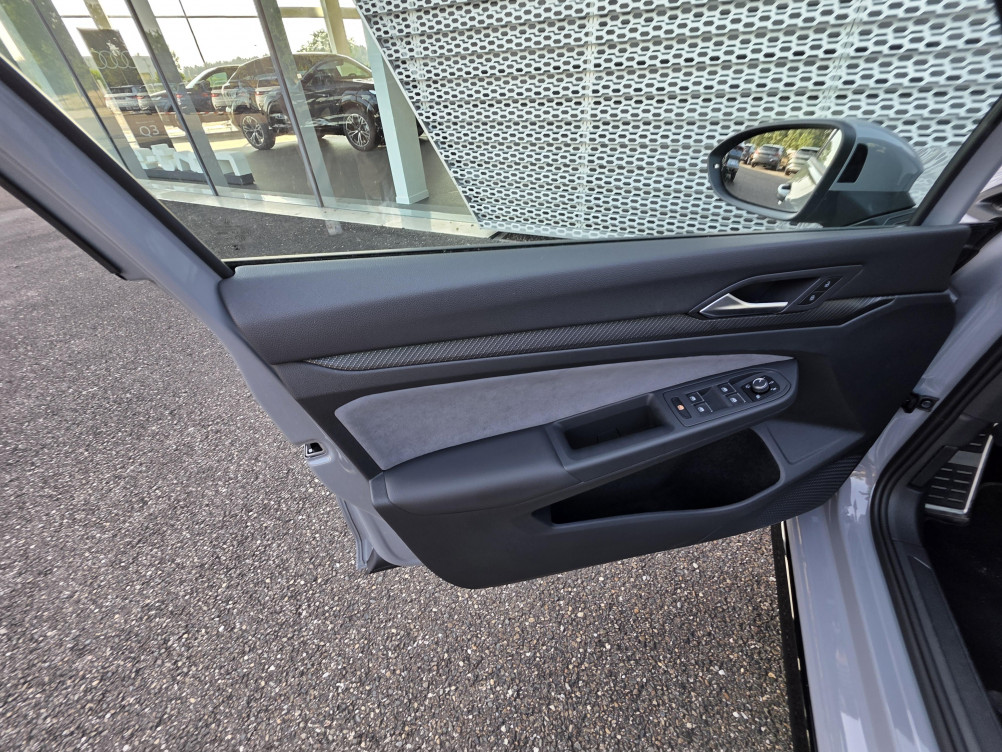 Acheter Volkswagen Golf Golf 1.5 eTSI EVO2 150 DSG7 R-Line 5p occasion dans les concessions du Groupe Faurie