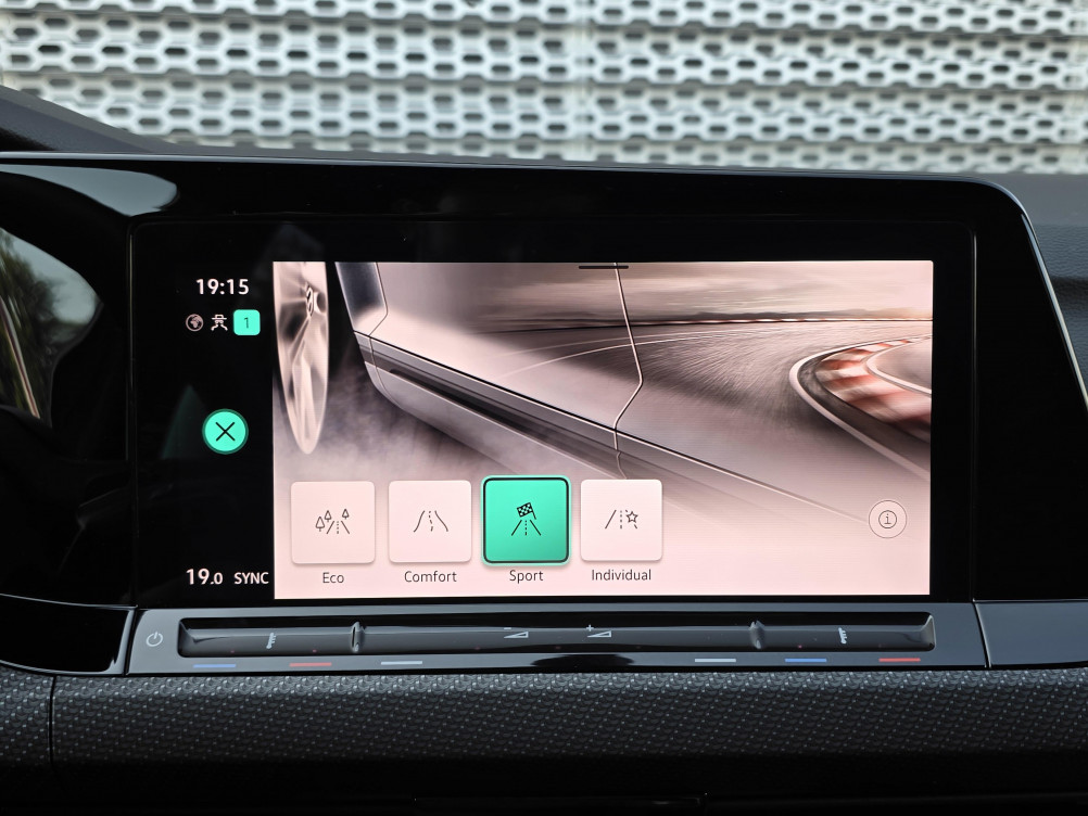 Acheter Volkswagen Golf Golf 1.5 eTSI EVO2 150 DSG7 R-Line 5p occasion dans les concessions du Groupe Faurie