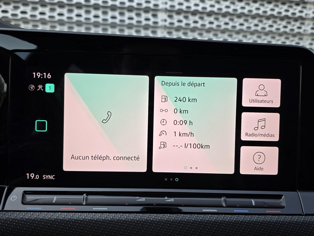 Acheter Volkswagen Golf Golf 1.5 eTSI EVO2 150 DSG7 R-Line 5p occasion dans les concessions du Groupe Faurie