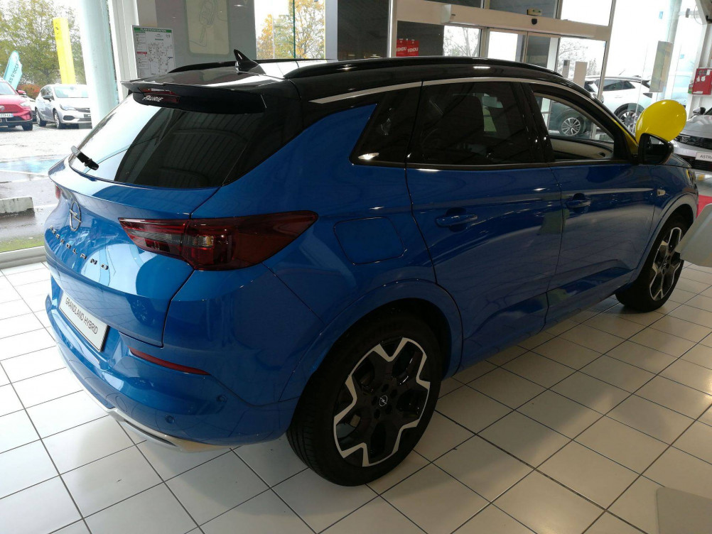Acheter Opel Grandland Grandland Hybrid4 300 ch AWD BVA8 Ultimate 5p neuf dans les concessions du Groupe Faurie