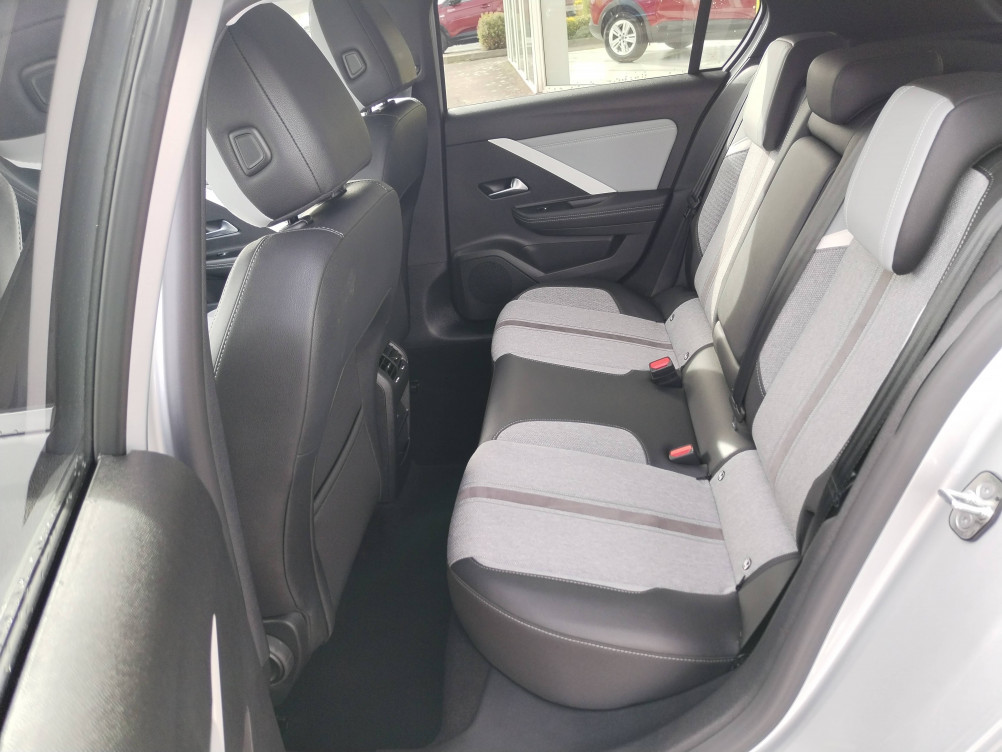 Acheter Opel Astra Astra 1.2 Turbo 130 ch BVA8 Elegance 5p occasion dans les concessions du Groupe Faurie