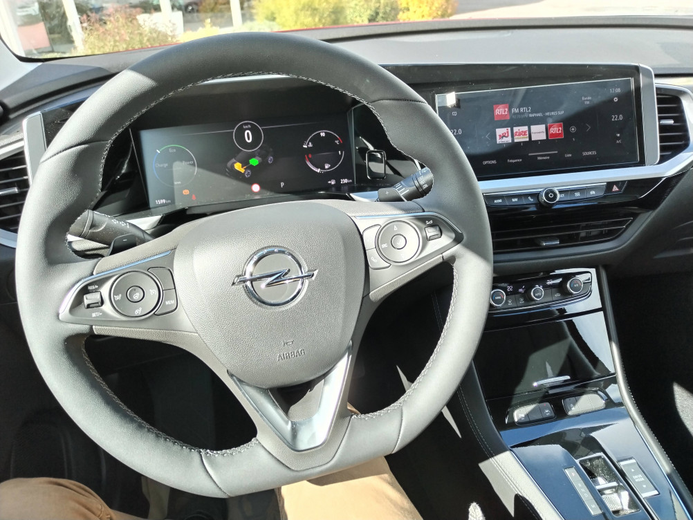 Acheter Opel Grandland Grandland HYBRID 1.2 Turbo 136cv DCT6 GS 5p neuf dans les concessions du Groupe Faurie