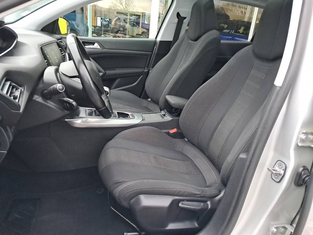 Acheter Peugeot 308 308 1.2 PureTech 130ch S&S BVM6 Allure 5p occasion dans les concessions du Groupe Faurie