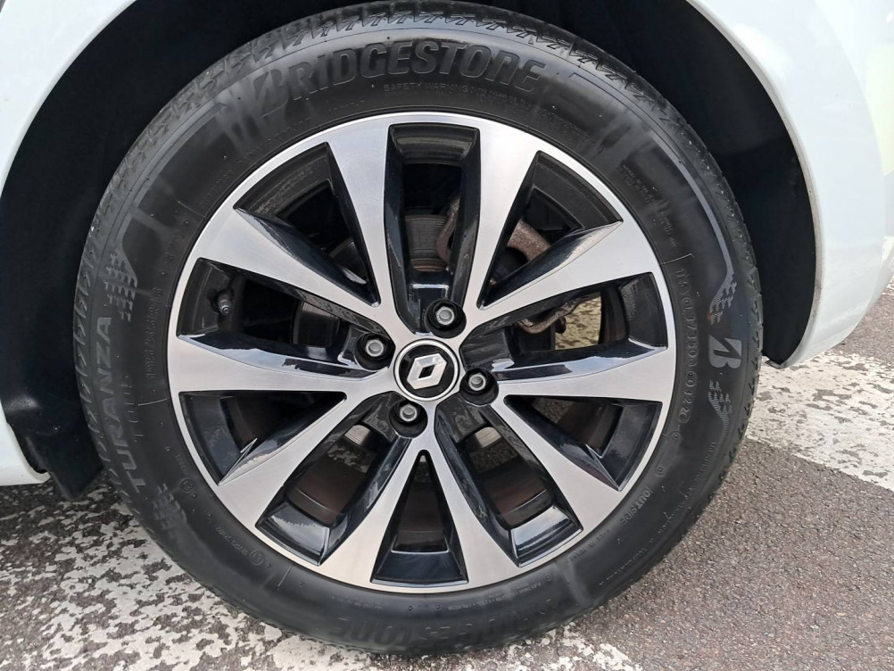 Acheter Renault Clio 5 Clio E-Tech 140 - 21N Intens 5p occasion dans les concessions du Groupe Faurie