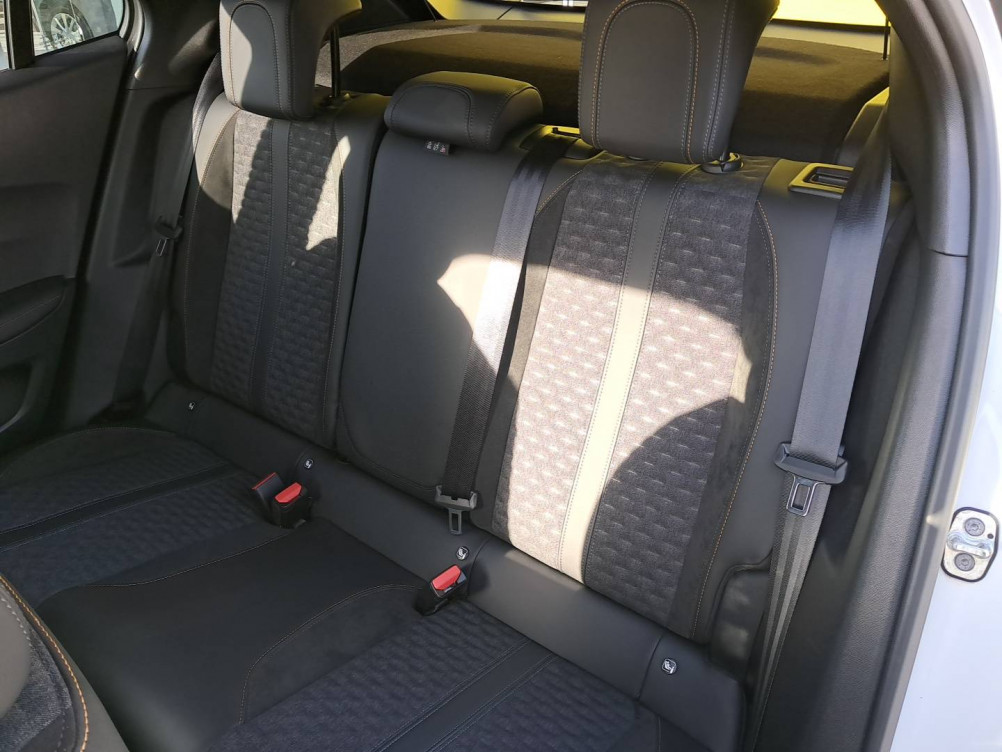 Acheter Peugeot 2008 2008 BlueHDi 130 S&S EAT8 Roadtrip 5p occasion dans les concessions du Groupe Faurie