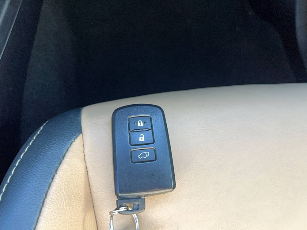 Acheter Toyota RAV4 RAV4 Hybride 197ch 2WD Lounge 5p occasion dans les concessions du Groupe Faurie
