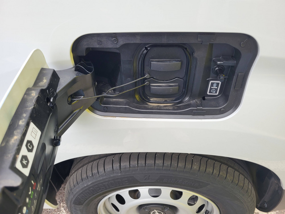 Acheter Opel Combo Cargo COMBO-E CARGO M 800 KG ELECTRIQUE 100 KW BATTERIE 51 KWH  4p neuf dans les concessions du Groupe Faurie