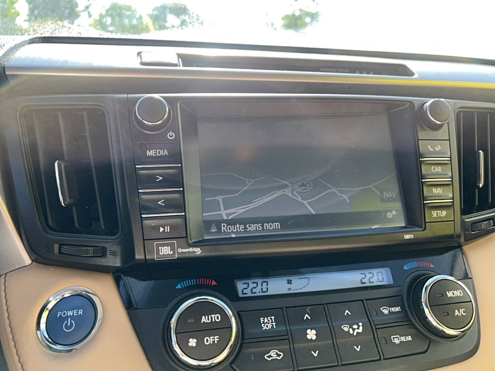 Acheter Toyota RAV4 RAV4 Hybride 197ch 2WD Lounge 5p occasion dans les concessions du Groupe Faurie