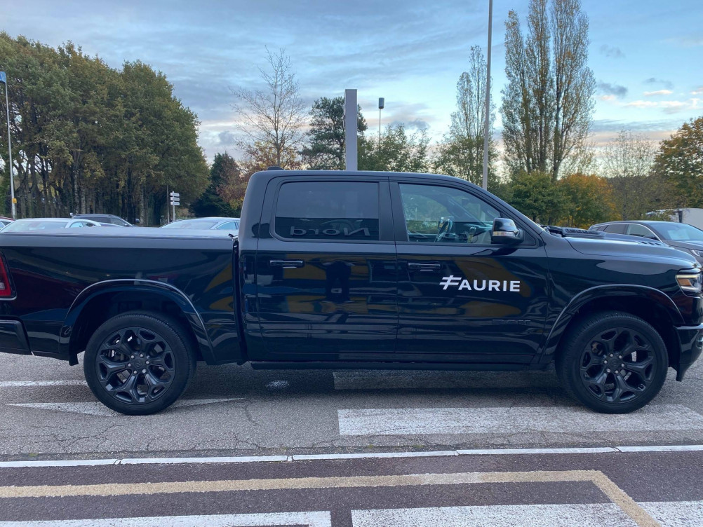Acheter Dodge RAM Ram 1500 RAM 1500 DT 5.7L 395CH V8 HEMI MDS VVT BVA8 Limited Crew Cab 4X4 4p occasion dans les concessions du Groupe Faurie