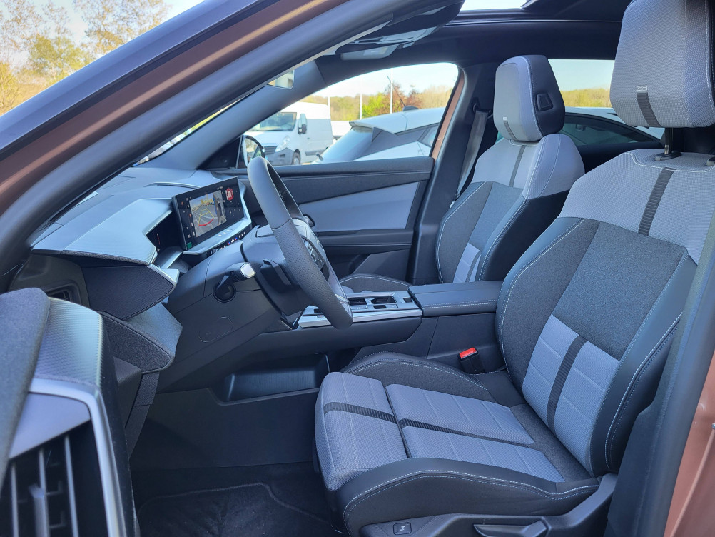 Acheter Opel Grandland Grandland Electrique 213 ch & Batterie 73 kWh GS 5p neuf dans les concessions du Groupe Faurie