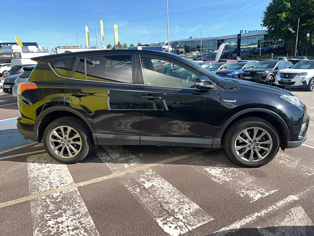 Acheter Toyota RAV4 RAV4 Hybride 197ch 2WD Lounge 5p occasion dans les concessions du Groupe Faurie