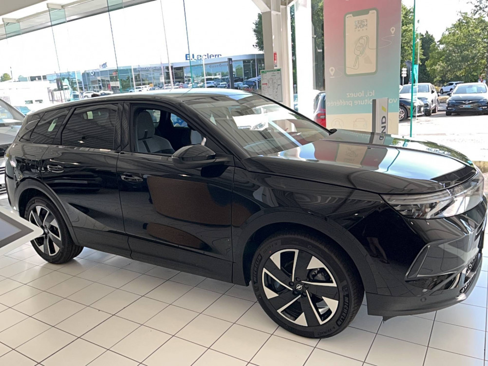 Acheter Opel Grandland Grandland 1.2 Turbo Hybrid 136 ch e-DCT6 GS 5p neuf dans les concessions du Groupe Faurie