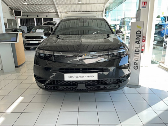 Acheter Opel Grandland Grandland 1.2 Turbo Hybrid 136 ch e-DCT6 GS 5p neuve* dans les concessions du Groupe Faurie