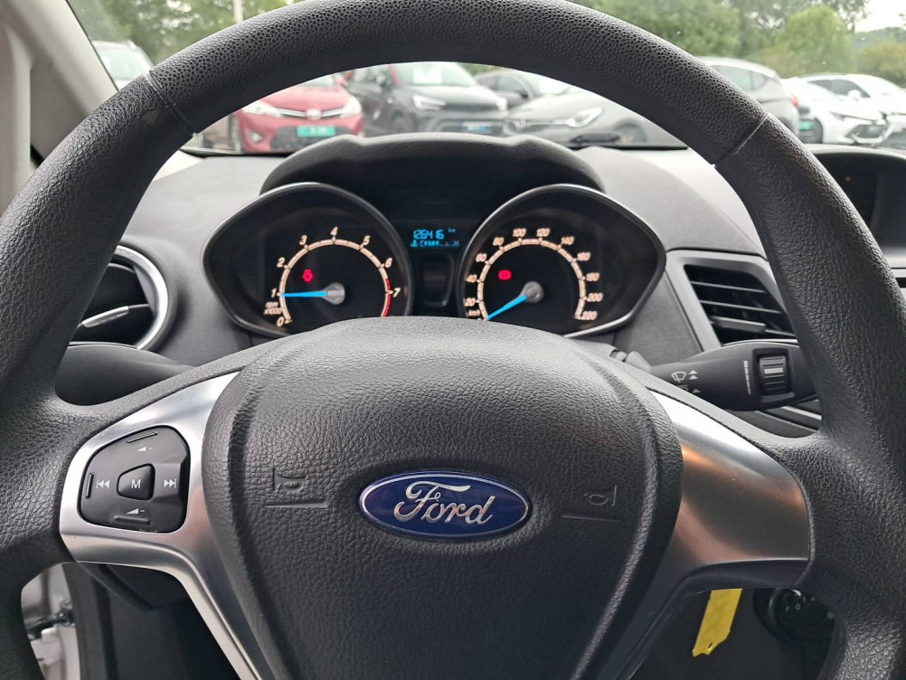 Acheter Ford Fiesta Fiesta 1.0 EcoBoost 100 S&S Edition 5p occasion dans les concessions du Groupe Faurie