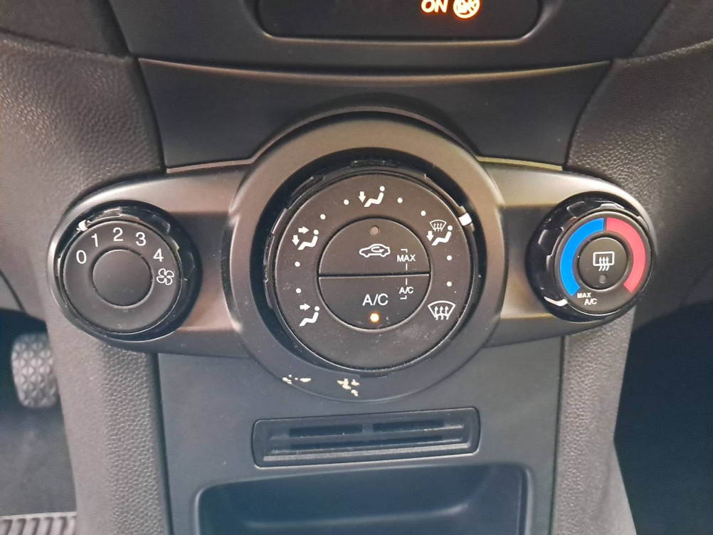 Acheter Ford Fiesta Fiesta 1.0 EcoBoost 100 S&S Edition 5p occasion dans les concessions du Groupe Faurie