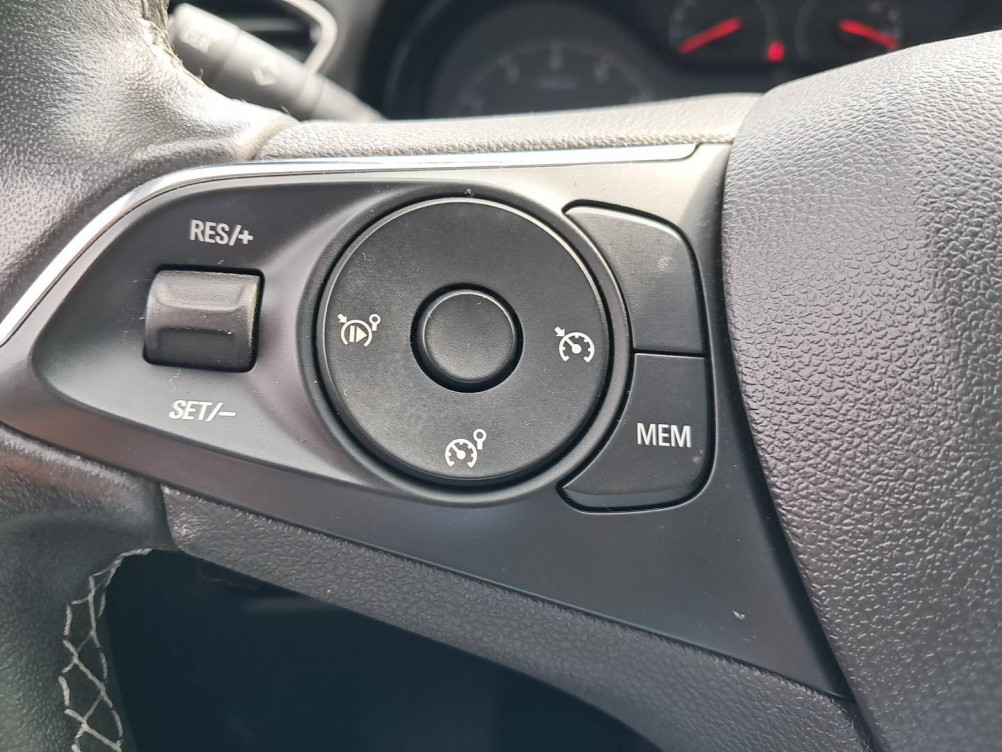 Acheter Opel Grandland X Grandland X 1.5 Diesel 130 ch BVA8 Design & Tech 5p occasion dans les concessions du Groupe Faurie