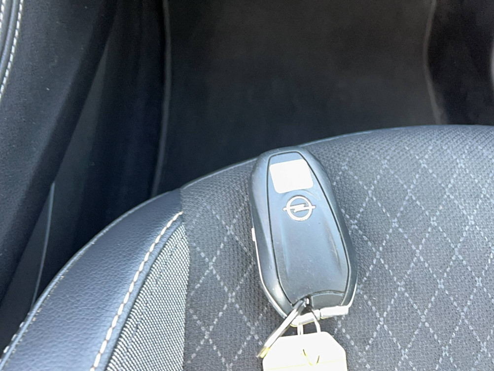 Acheter Opel Grandland X Business Grandland X Hybrid 225 ch BVA8 Elegance Business 5p occasion dans les concessions du Groupe Faurie