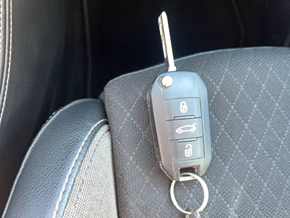 Acheter Opel Grandland X Grandland X 1.2 Turbo 130 ch Design Line 5p occasion dans les concessions du Groupe Faurie