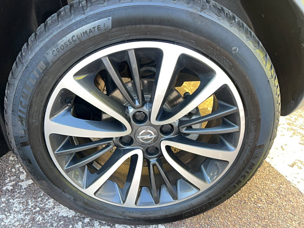 Acheter Opel Crossland X Crossland X 1.5 D 120 ch BVA6 Ultimate 5p occasion dans les concessions du Groupe Faurie