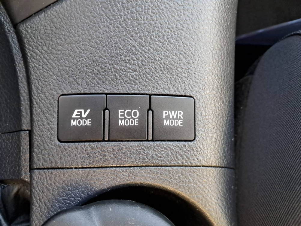 Acheter Toyota Auris Auris Hybride 136h Dynamic 5p occasion dans les concessions du Groupe Faurie