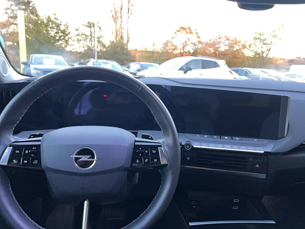 Acheter Opel Astra Astra 1.2 Turbo 130 ch BVA8 Elegance Business 5p occasion dans les concessions du Groupe Faurie