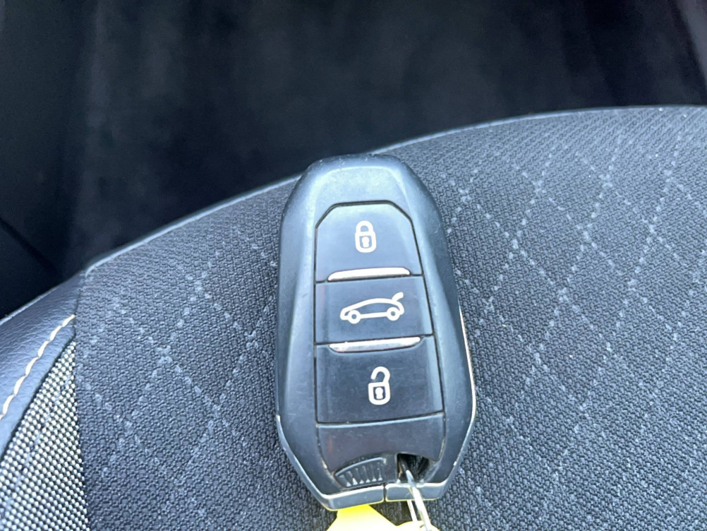 Acheter Opel Grandland X Business Grandland X Hybrid 225 ch BVA8 Elegance Business 5p occasion dans les concessions du Groupe Faurie