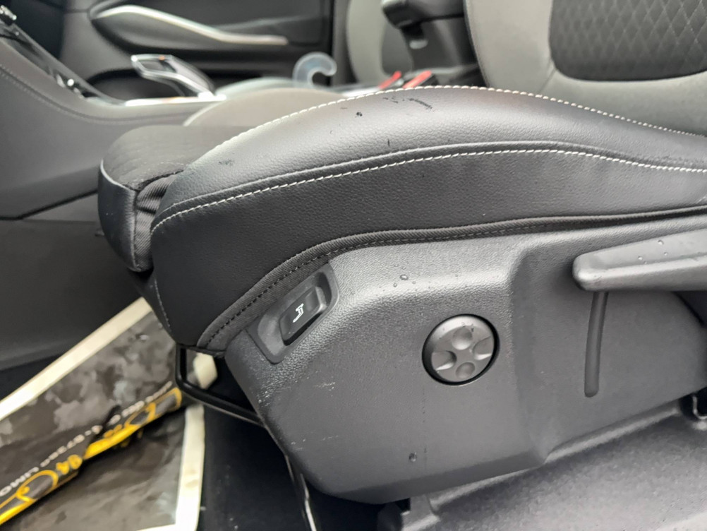 Acheter Opel Grandland Grandland 1.5 Diesel 130 ch BVA8 GS Line 5p occasion dans les concessions du Groupe Faurie