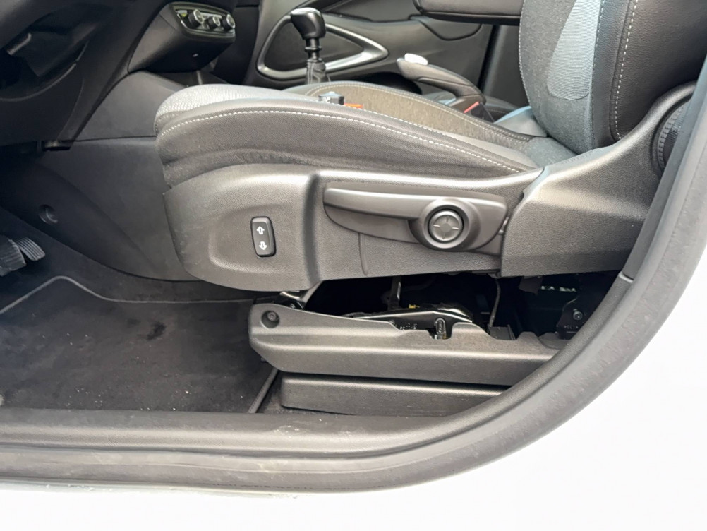 Acheter Opel Crossland Crossland 1.2 Turbo 110 ch BVM6 Elegance Business 5p occasion dans les concessions du Groupe Faurie