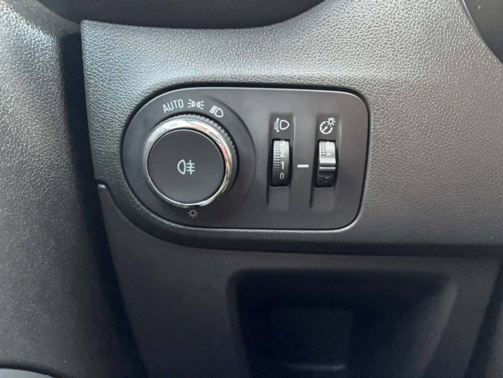 Acheter Opel Crossland Crossland 1.2 Turbo 110 ch BVM6 Elegance Business 5p occasion dans les concessions du Groupe Faurie