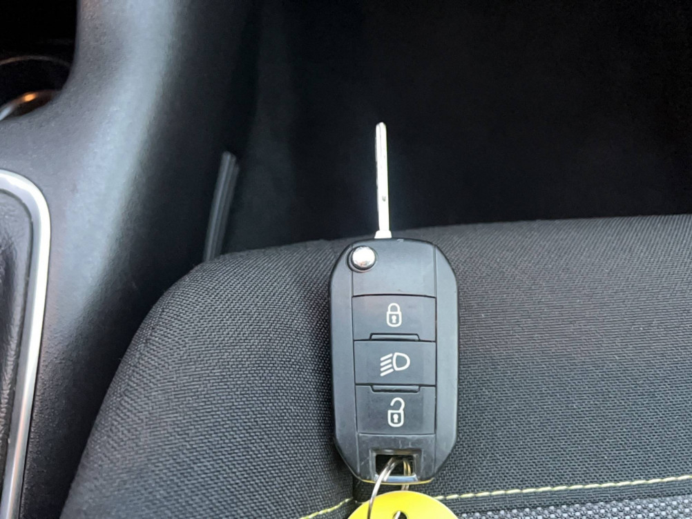 Acheter Citroën C3 C3 BlueHDi 100 S&S BVM6 Shine Business 5p occasion dans les concessions du Groupe Faurie