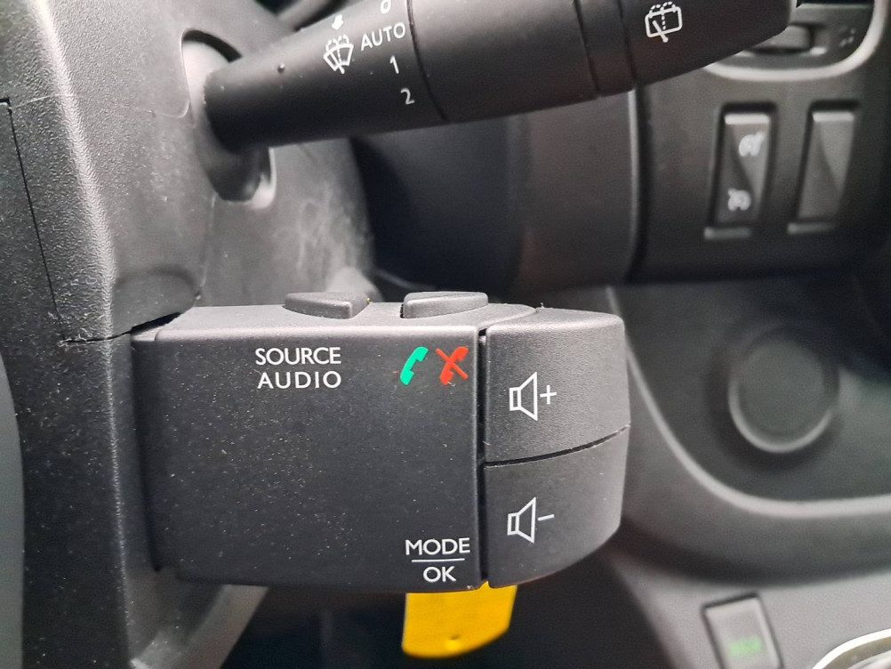 Acheter Opel Vivaro VIVARO CA F2900 L1H1 1.6 CDTI 120 CH PACK CLIM + 5p occasion dans les concessions du Groupe Faurie