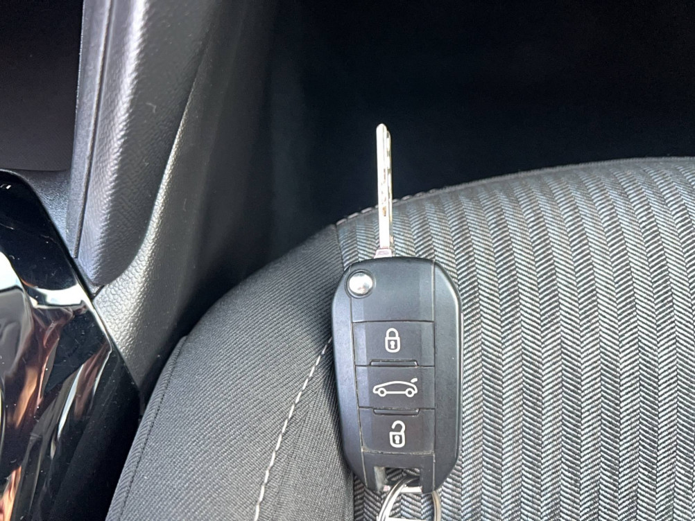 Acheter Opel Corsa Corsa 1.5 Diesel 100 ch BVM6 Edition Business 5p occasion dans les concessions du Groupe Faurie