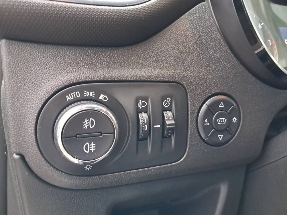 Acheter Opel Crossland X Crossland X 1.2 Turbo 110 ch BVA6 Innovation 5p occasion dans les concessions du Groupe Faurie