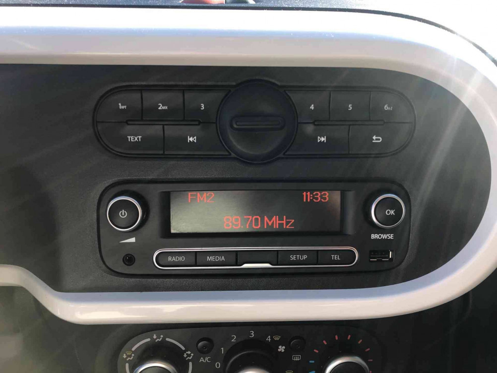 Acheter Renault Twingo 3 Twingo III 0.9 TCe 90 Energy E6C Intens 5p occasion dans les concessions du Groupe Faurie