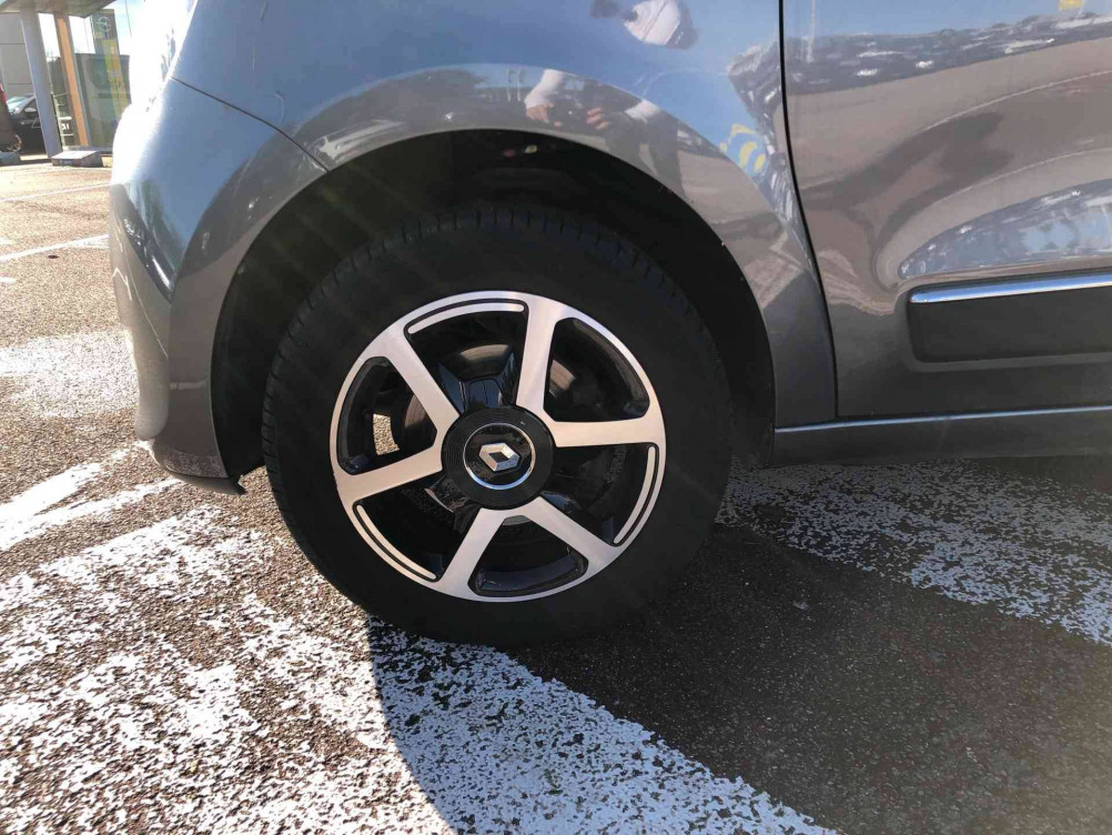 Acheter Renault Twingo 3 Twingo III 0.9 TCe 90 Energy E6C Intens 5p occasion dans les concessions du Groupe Faurie