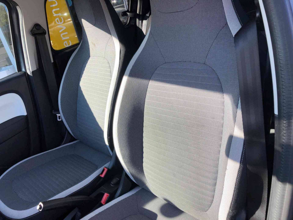 Acheter Renault Twingo 3 Twingo III 0.9 TCe 90 Energy E6C Intens 5p occasion dans les concessions du Groupe Faurie