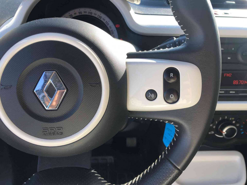 Acheter Renault Twingo 3 Twingo III 0.9 TCe 90 Energy E6C Intens 5p occasion dans les concessions du Groupe Faurie