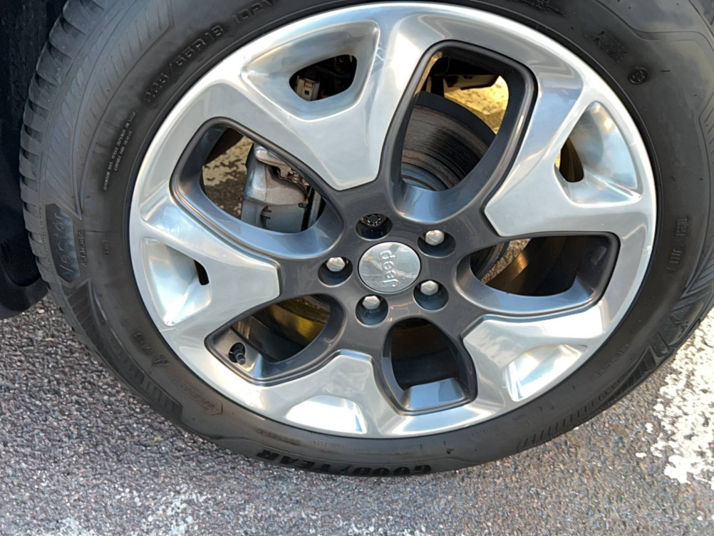 Acheter Jeep Compass Compass 1.6 I MultiJet II 120 ch BVM6 Limited 5p occasion dans les concessions du Groupe Faurie