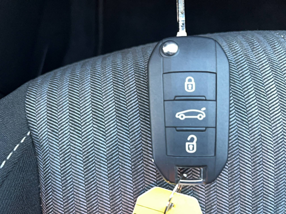 Acheter Opel Corsa Corsa 1.2 75 ch BVM5 Edition 5p occasion dans les concessions du Groupe Faurie