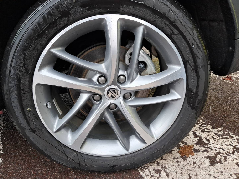 Acheter MG Motor EHS EHS 1.5T GDI PHEV Luxury 5p occasion dans les concessions du Groupe Faurie