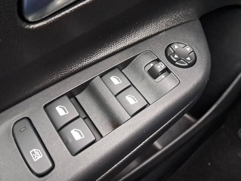 Acheter Opel Corsa Corsa 1.2 75 ch BVM5 Elegance Business 5p occasion dans les concessions du Groupe Faurie