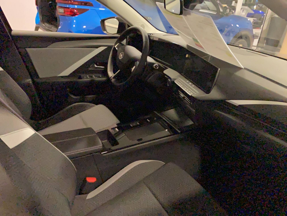 Acheter Opel Astra Sports Tourer Astra Sports Tourer Electrique 156 ch & Batterie 54 kWh  5p neuf dans les concessions du Groupe Faurie