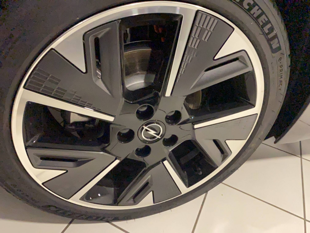 Acheter Opel Astra Sports Tourer Astra Sports Tourer Electrique 156 ch & Batterie 54 kWh  5p neuf dans les concessions du Groupe Faurie