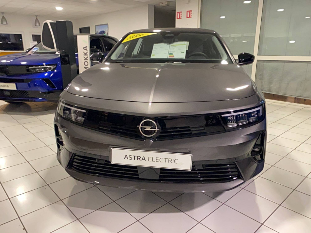 Acheter Opel Astra Sports Tourer Astra Sports Tourer Electrique 156 ch & Batterie 54 kWh  5p neuf dans les concessions du Groupe Faurie