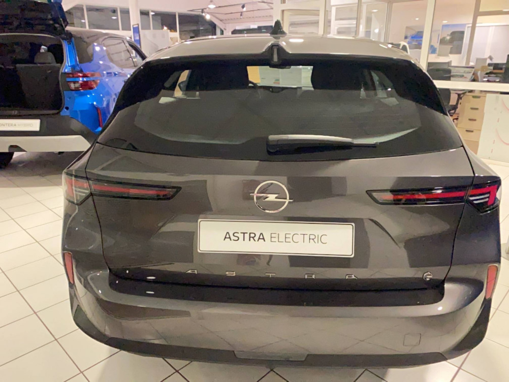 Acheter Opel Astra Sports Tourer Astra Sports Tourer Electrique 156 ch & Batterie 54 kWh  5p neuf dans les concessions du Groupe Faurie