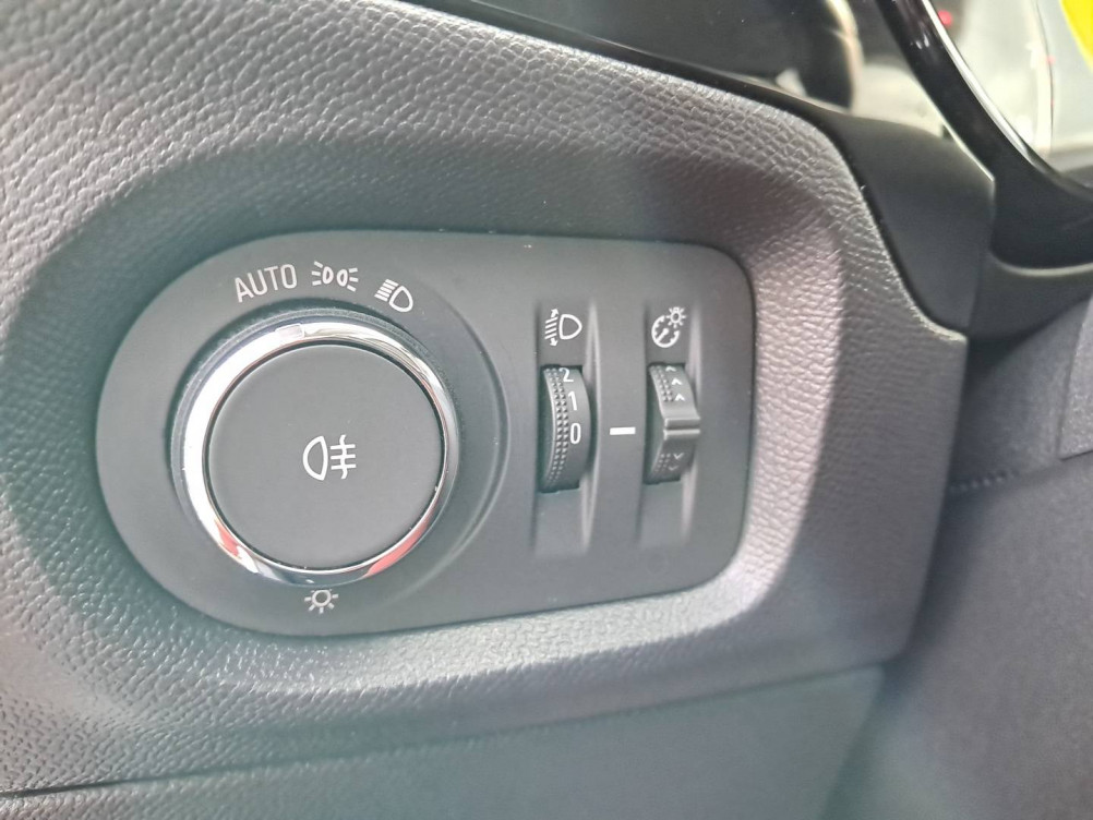 Acheter Opel Corsa Corsa 1.2 Turbo 100 ch BVM6 Elegance Business 5p occasion dans les concessions du Groupe Faurie