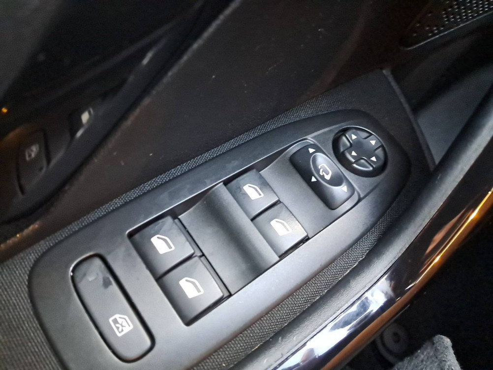 Acheter Peugeot 2008 2008 PureTech 110ch S&S BVM6 Signature 5p occasion dans les concessions du Groupe Faurie